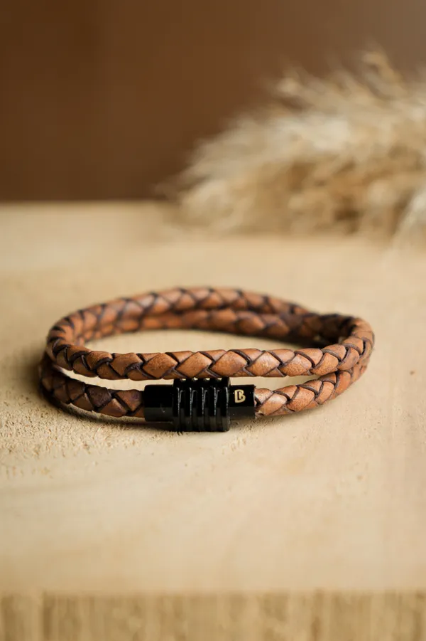 Rust_Brown_Leather_Looped_Magsnap_Bracelet_For_Unisex