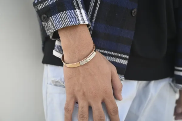 Gold_Stainless_Steel_Engraved_Bangle_Bracelet_For_Unisex