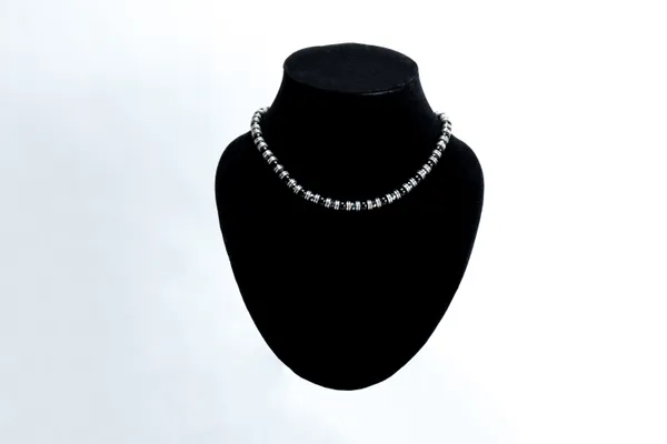 Black_Natural_Stone_Minimalist_Necklace_For_Unisex