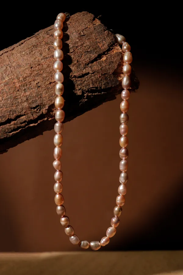White_Pearl_Clasp_Necklace_For_Unisex