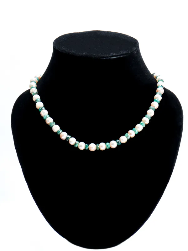 Green_White_Natural_Emerald_Sea_Pearl_Clasp_Necklace_For_Unisex