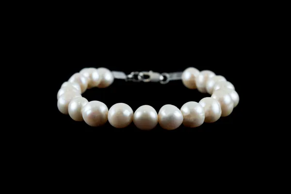White_Pearl_Clasp_Bracelet_For_Unisex