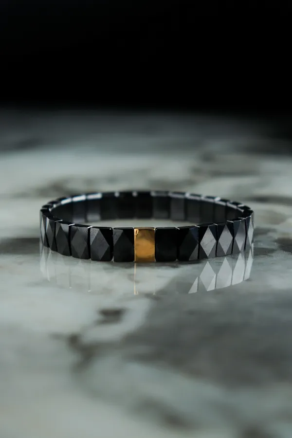 Black_Ceramic_Square_Bead_Minimalist_Bracelet_For_Unisex