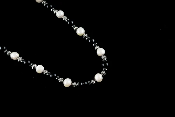 Black_And_White_Onyx_Natural_Stone_Sea_Pearl_Clasp_Necklace_For_Unisex