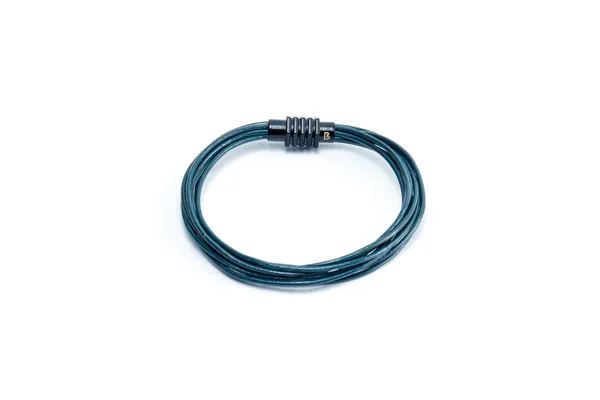 Teal_Leather_Magnetic_Clasp_Bracelet_For_Unisex
