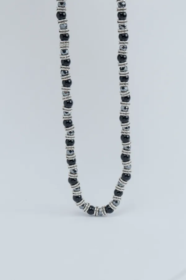 Black_Natural_Stone_Minimalist_Necklace_For_Unisex