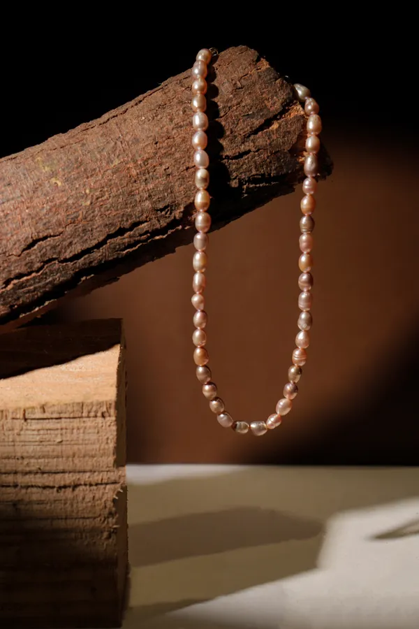 White_Pearl_Clasp_Necklace_For_Unisex