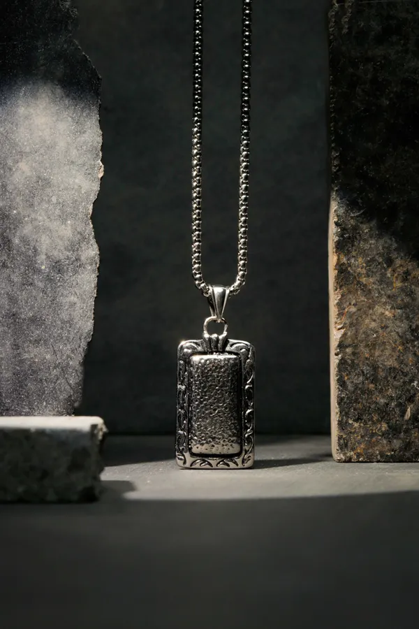 Black_Stainless_Steel_Engraved_Medallion_Box_Chain_Necklace_For_Unisex