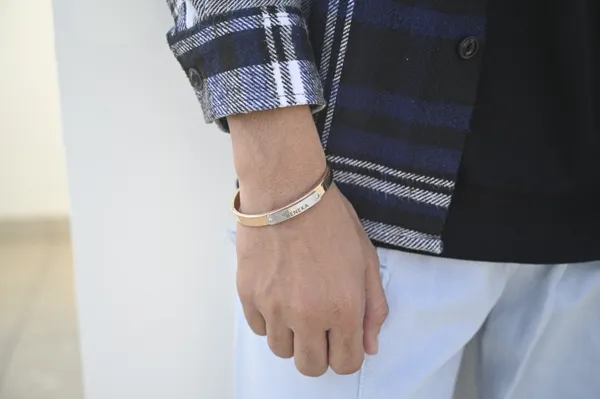 Gold_Stainless_Steel_Engraved_Bangle_Bracelet_For_Unisex