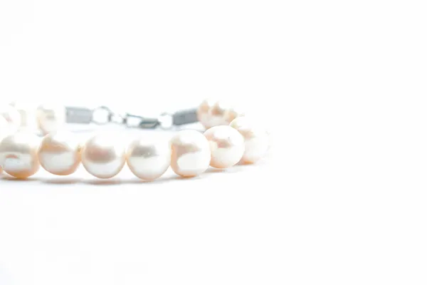 White_Pearl_Clasp_Bracelet_For_Unisex