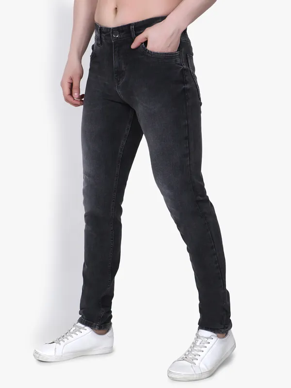 Black_Denim_Slim_Fit_Jeans_For_Men