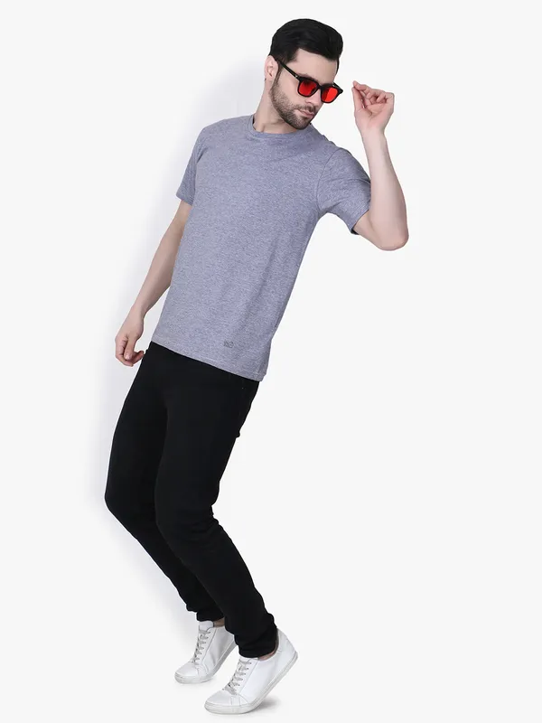 Grey_Regular_Fit_Crew_Neck_T-Shirt_for_Men