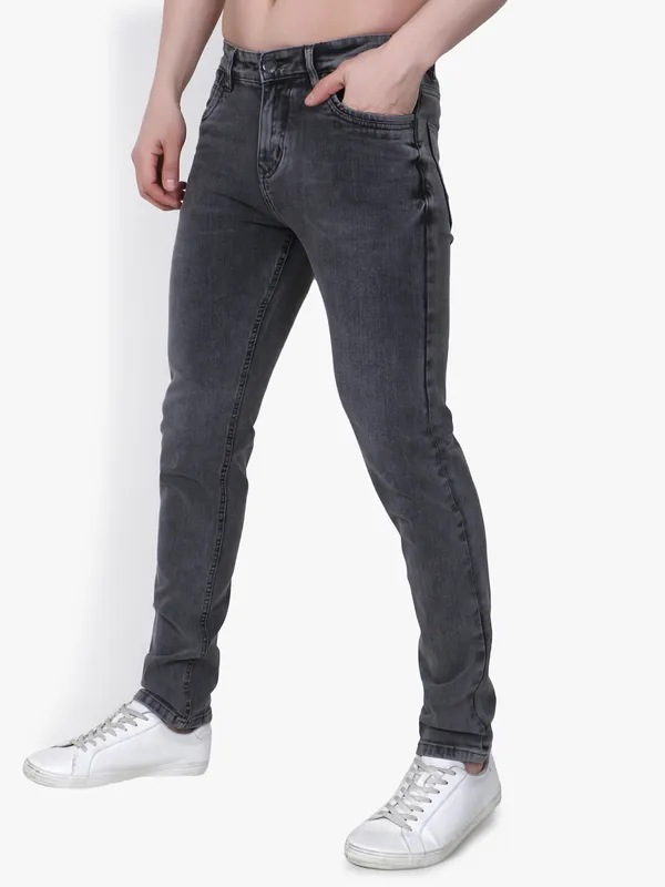 Black_Denim_Slim_Fit_Jeans_For_Men