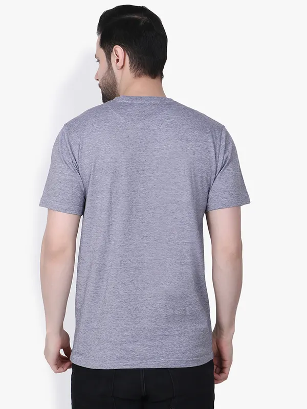 Grey_Regular_Fit_Crew_Neck_T-Shirt_for_Men