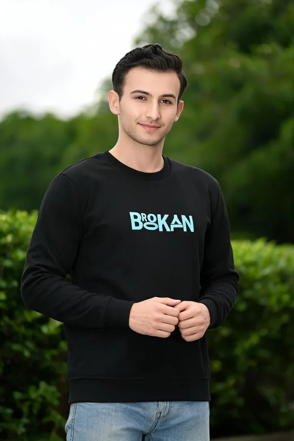 Black_Full_Sleeve_Regular_Fit_T-Shirt_For_Men