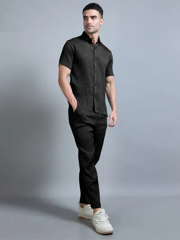 Black_40%_Cotton_60%_Polyester_Shirt_And_Trousers_Set_For_Men