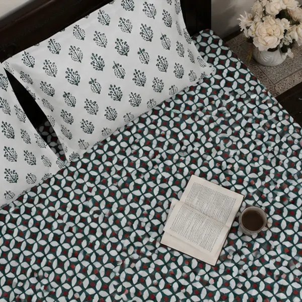 Chaukdi_Hand_Block_Printed_Double_Bedsheet_90x108_With_Pillow_Covers_100_Cotton_Teal_Green_Red_Geometric_Tile