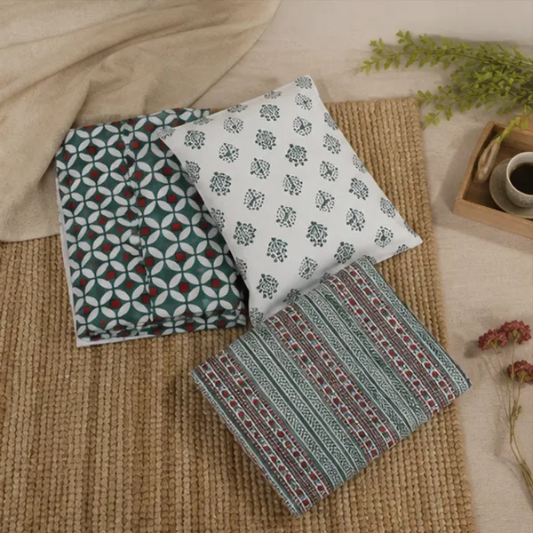 Chaukdi_Hand_Block_Printed_Double_Bedsheet_90x108_With_Pillow_Covers_100_Cotton_Teal_Green_Red_Geometric_Tile