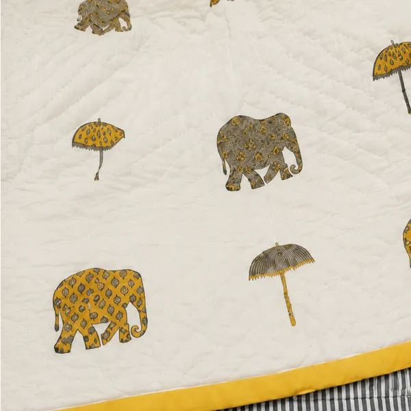 Hathi_Chhatri_Reversible_Razai_Double_King_Size_White_Mustard_Yellow_Jaipuri_Razai_With_Elephant_Umbrella_Print_House_Of_Virasaat