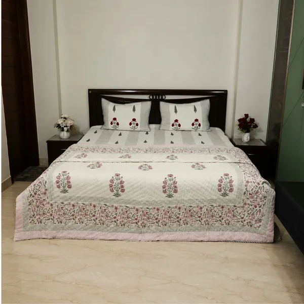 Gulab_Bagh_Reversible_Razai_Double_King_Size_White_Pink_Jaipuri_Razai_With_Mughal_Buta_Chintz_Border_House_Of_Virasaat