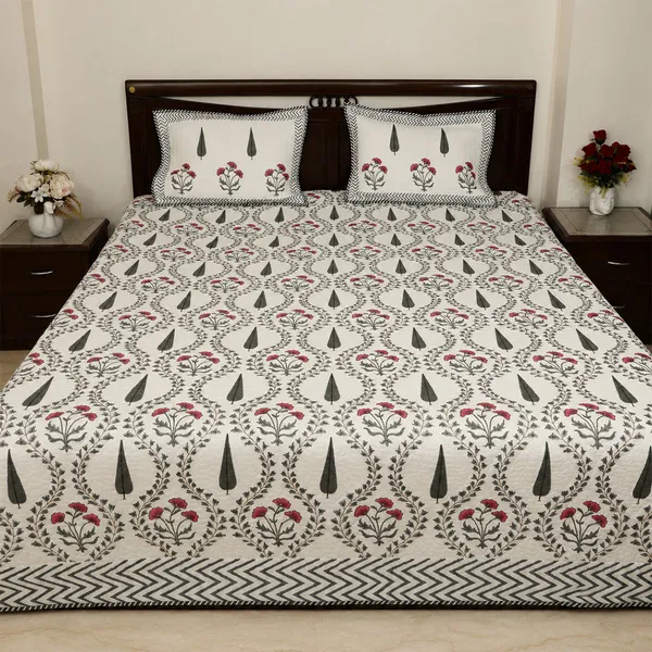 Laal_Bagh_King_Size_Bedcover_White_Red_Jaipuri_Quilted_Bed_Cover_With_2_Pillow_Covers_House_Of_Virasaat