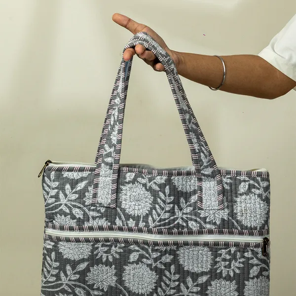Dhundli_Phool_Office_Laptop_Bag_Grey_White_Floral_Quilted_Laptop_Bag_With_Zip_House_Of_Virasaat