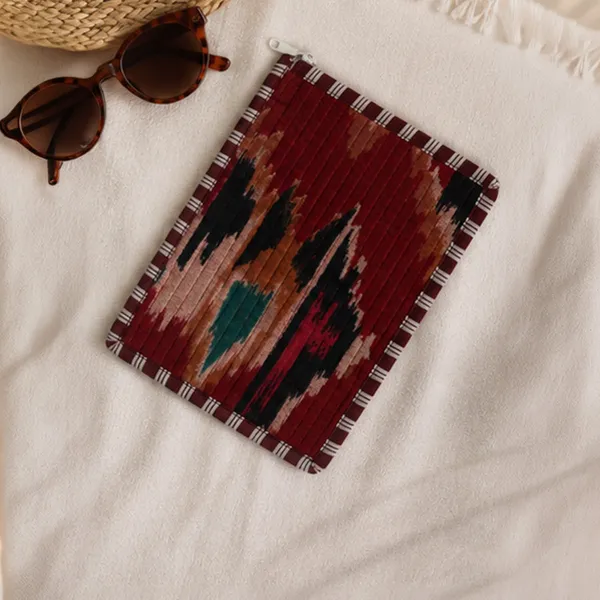 Rang_Mahal_Passport_Pouch_Red_Quilted_Passport_Holder_House_Of_Virasaat