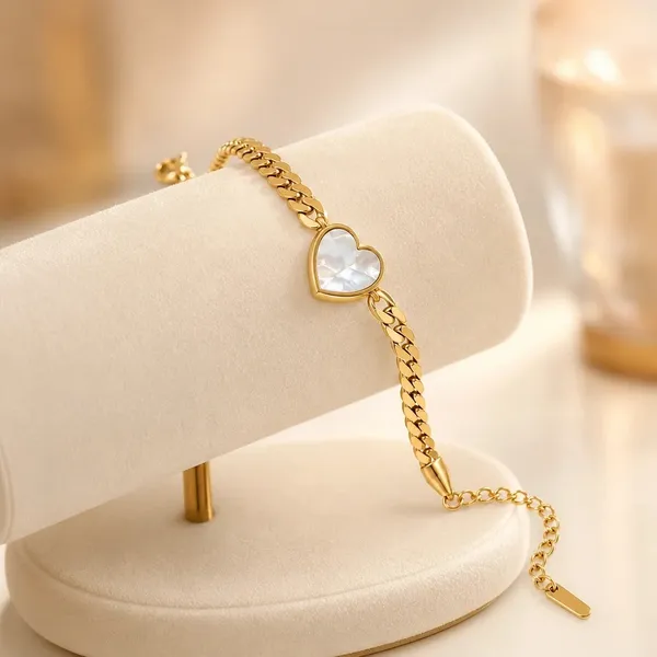 Gold_And_White_Anti-Tarnish_Heart_Chain_Bracelet_For_Women