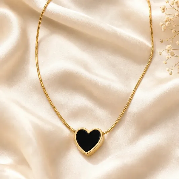 Gold_Tone_Heart_Pendant_Necklace_For_Women