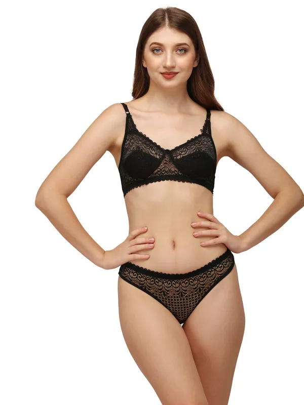 Black_Lace_Lingerie_Set_for_Women