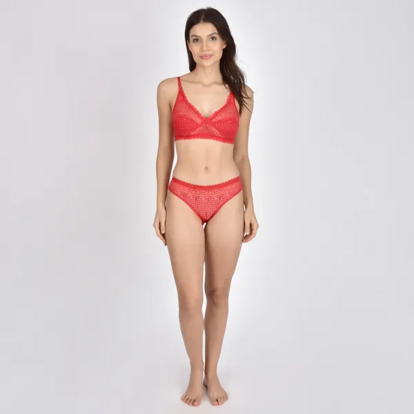 Red_Lace_Regular_Fit_Lingerie_Set_for_Women