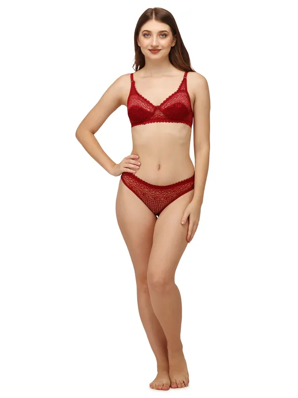 Red_Lace_Lingerie_Set_for_Women