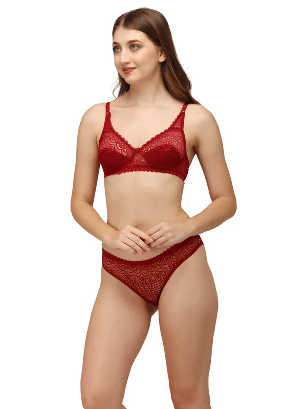 Red_Lace_Lingerie_Set_for_Women