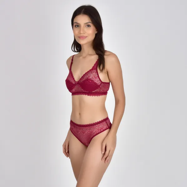 Maroon_Lace_Bra_And_Brief_Set_for_Women