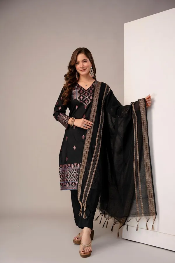 Black_Printed_Straight_Kurta_Set_for_Women