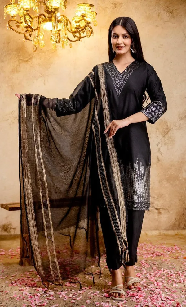 Black_Embroidered_Kurta_Pant_With_Dupatta_Set_For_Women