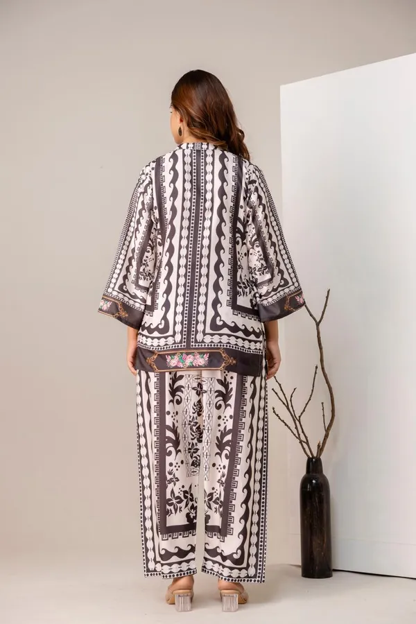 Black_And_White_Printed_Kurta_Pant_Set_for_Women