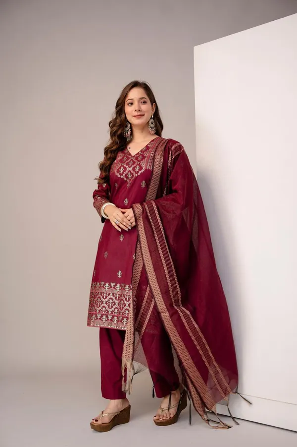 Maroon_Printed_Kurta_Set_for_Women