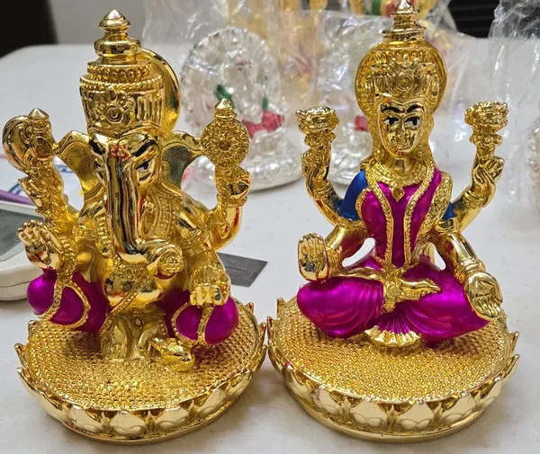 tulsi_all_in_one-LAKSHMI_GANESH-idol