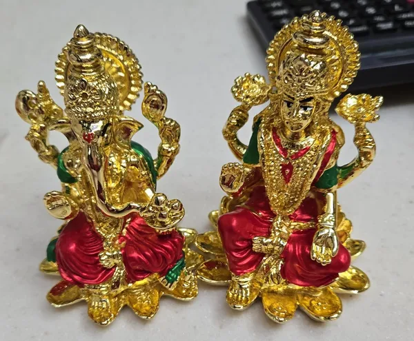 tulsi_all_in_one-LAKSHMI_GANESH-idol