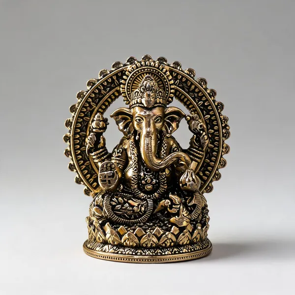 Gold_Brass_Ganpati_Idol_For_Decor_And_Puja