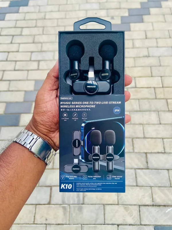 REMAX_Ryusic_Series_One-to-Two_Live-Stream_Wireless_Microphone_
K10