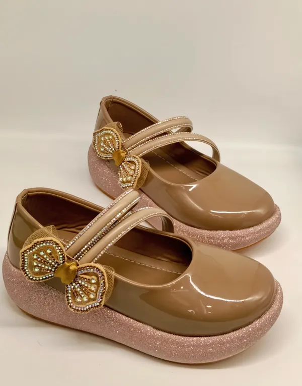 Brown_Patent_Mary_Jane_Shoes_for_Girls