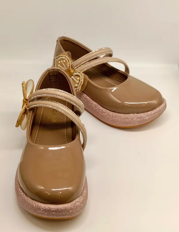 Brown_Patent_Mary_Jane_Shoes_for_Girls