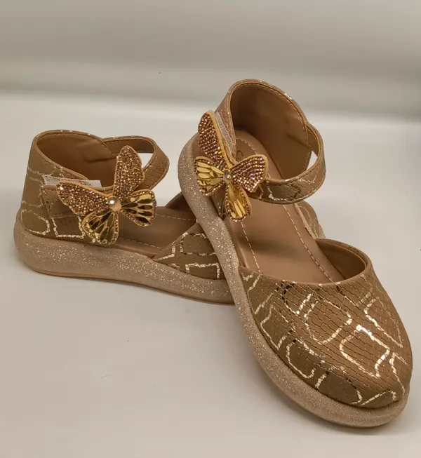 Gold_Synthetic_Butterfly_Embellished_Flats_For_Girls