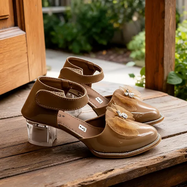 Brown_Patent_Leather_Bow_Mary_Jane_Heels_For_Girls