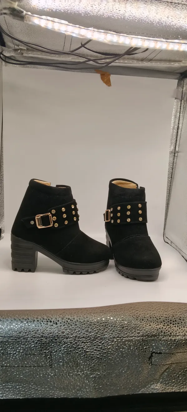 Black_Suede_Block_Heel_Ankle_Boots_for_Women