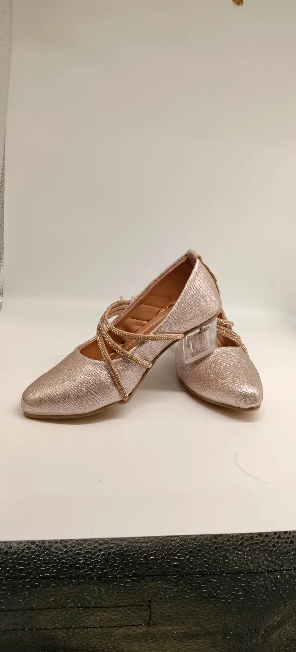 Champagne_Glitter_Pointed_Toe_Heels_for_Women