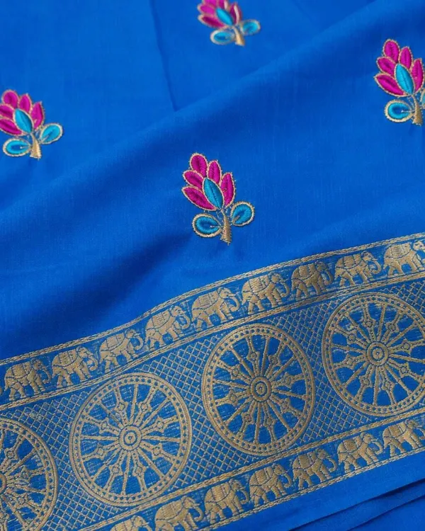 Raamiva_Embroidered,_Woven_Daily_Wear_Pure_Cotton_Saree_(Blue)
