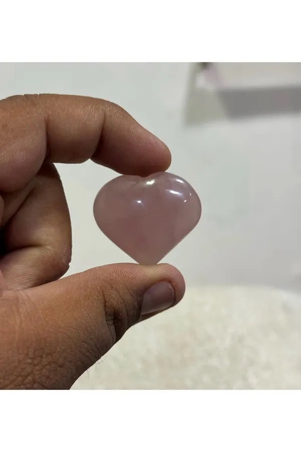 Pink_Crystal_Heart_Shaped_Pink_Rose_Quartz_Decorative_Piece_For_Unisex_Pack_Of_5